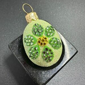 2009 Patricia Breen Jeweled Daisy Green 1.38" Ornament Flower Green